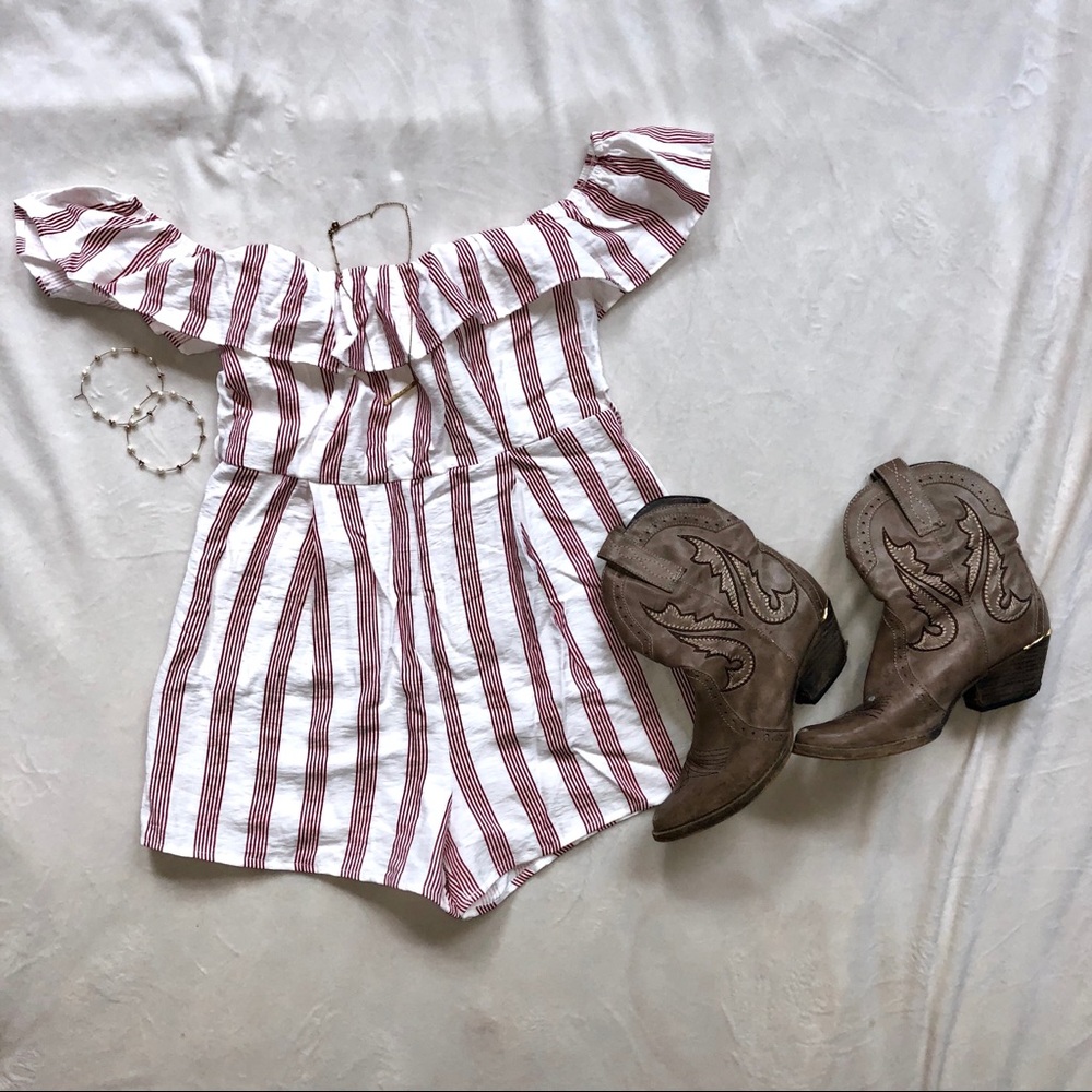 ❤️ Off-The-Shoulder Striped Jumpsuit/Romper ❤️